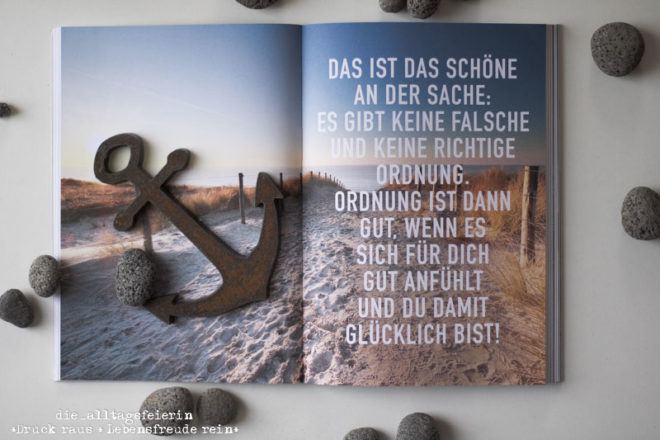 Fräulein Ordnung, Besser aufräumen, freier leben, Buch, Bücherliebe, Buchrezension, Aufräumen, Entrümpeln, ausmisten, befrei dich von Ballast, Buch, Ratgeber, Interior, Rezension, Christian Verlag, Einrichtung, Wohnen, Organisation, Haushalt, Checklisten,