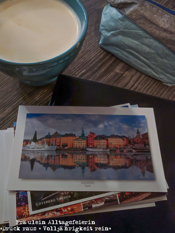 Meine Postkarten habe ich im Café Lazy House geschrieben und der Chai Latte hier ist wirklich lecker.