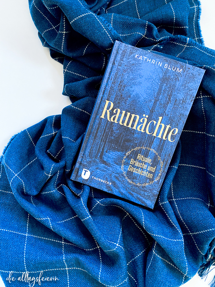 Vorgestellt-Interview No. 44 - Autorin Kathrin Blum und ihr neues Buch „Raunächte: Rituale, Bräuche und Geschichten“